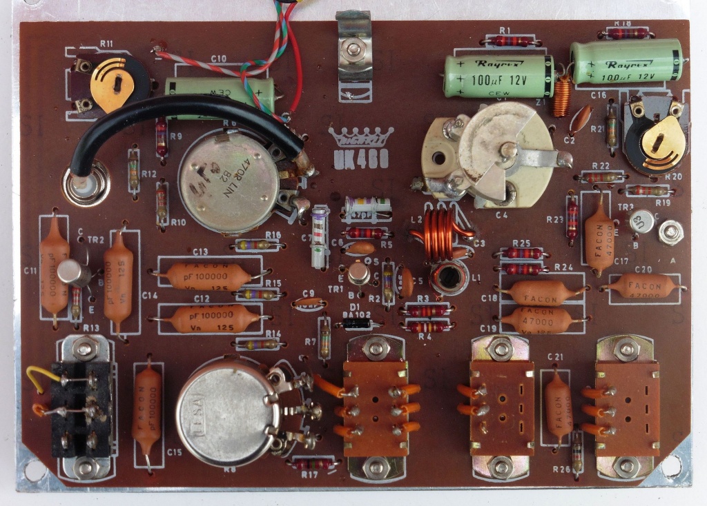 highkit_fm_signal_generator_uk460_03